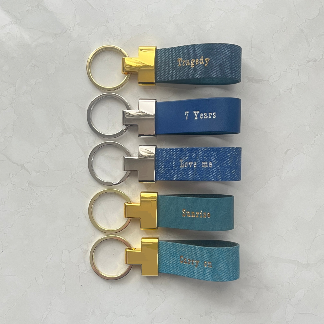 ネームタグ エスコートカード キーホルダー 名入れ 箔押しいたし