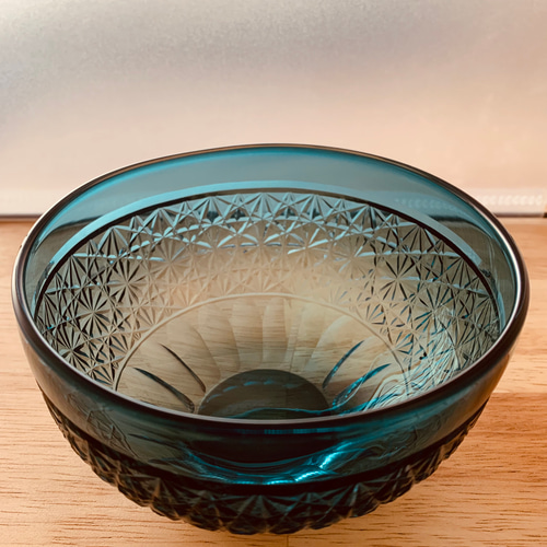 完璧すぎて可愛げがない 切子中鉢 17390482 通販 art glass AP お椀・ボウル・鉢 青 工芸品