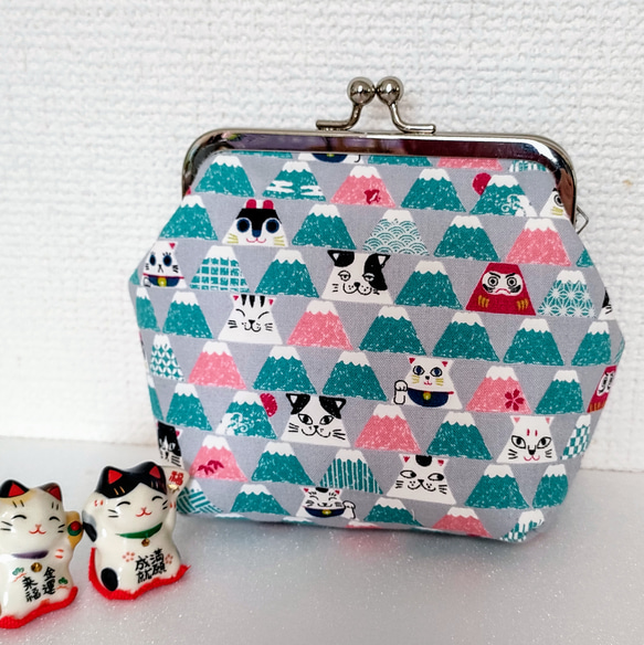 富士山と猫のがま口ポーチとお財布セット《グレー》 2枚目の画像