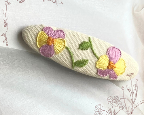 花園ぱっちんピン【ビオラ】左利きさんにもおすすめ ヘアピン atelier