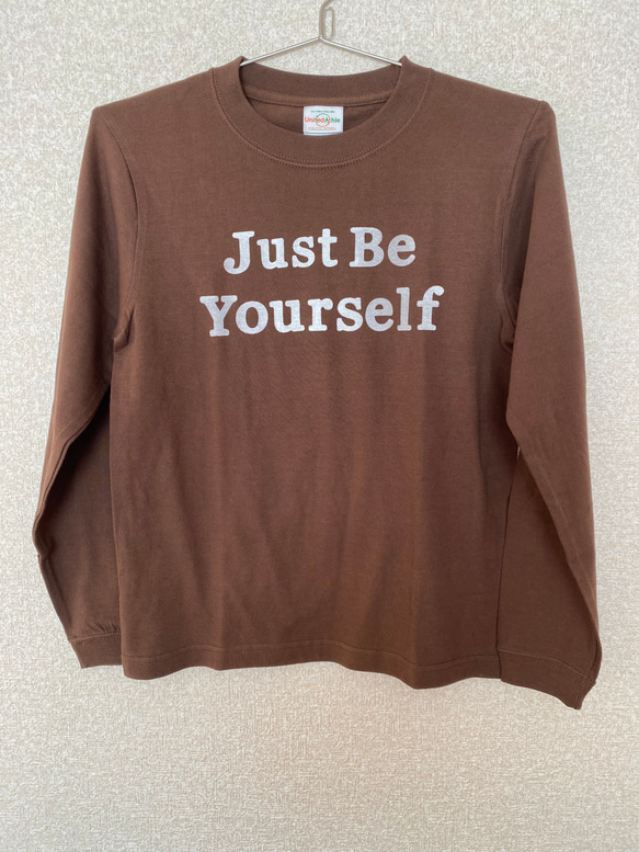 【新品】St. Cecilia ブラウン 長袖ティシャツ　パフスリーブ　ロゴT セール ロンT 長袖Tシャツ Just be yourself ブラウン 茶色 ロゴT