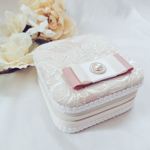 YUNIKO様 Romance ジュエリーボックス レース付き レース刺繍のふんわりピンクジュエリーケース アクセサリー