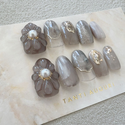 灰色 グレー 大人 ネイルチップ ぷっくりフラワー 花 立体的 3D 大理石