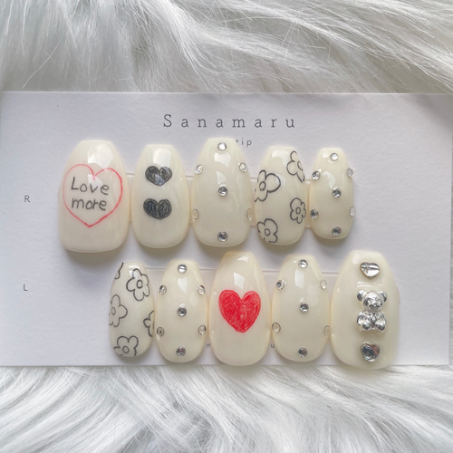 現品】 104 ネイルチップ 落書きネイル ハート くま 流行りネイル 韓国  