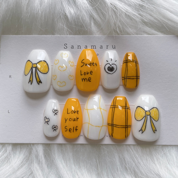 現品】 106 ネイルチップ 落書きネイル ハート リボン 流行りネイル  