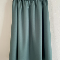 グリーンのフレアスカート 2枚目の画像
