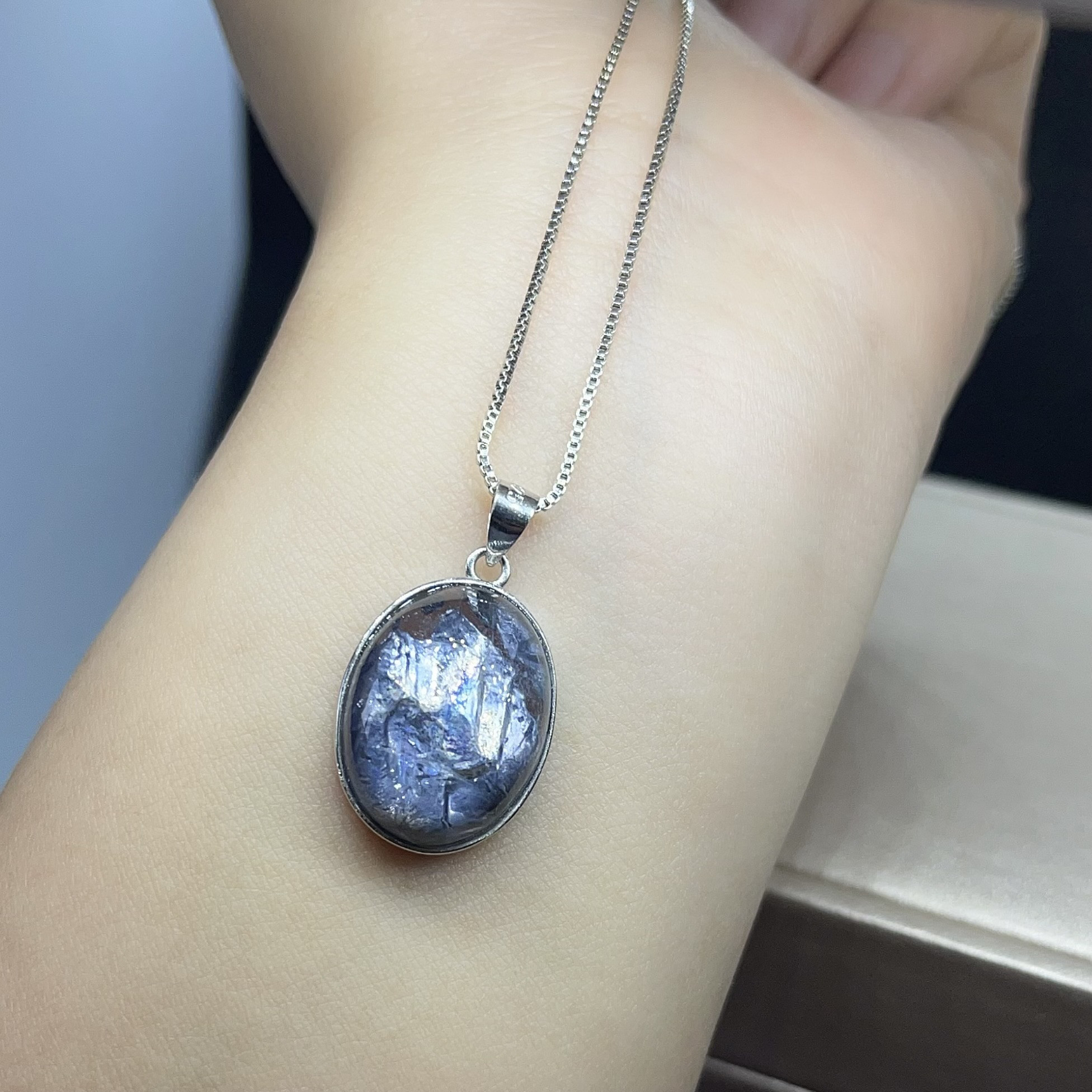 天然無処理　スティブナイトインクォーツ　ペンダントトップ　No6888