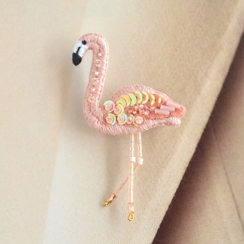 seesaw.embroidery フラミンゴ ブローチ ビーズ いとうゆうこ seesaw.embroidery フラミンゴ ブローチ ビーズ いとうゆうこ