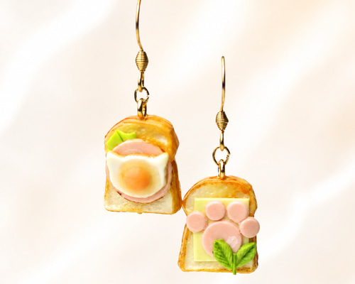 ねこねこ食パン （ピアス / イヤリング/チャーム/ストラップ