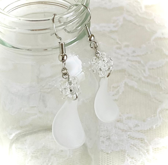 ビーズのピアス 1枚目の画像