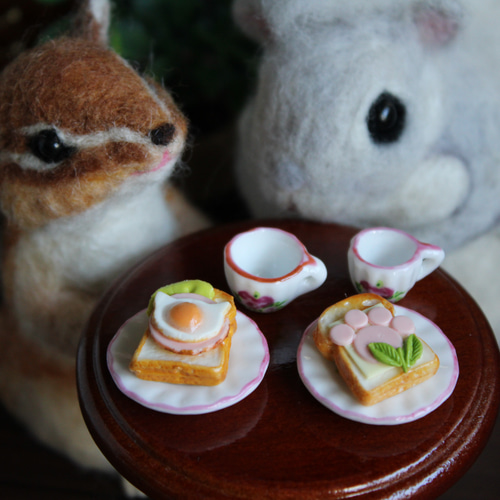 2個セット【選べる・金具/無し可】ねこ食パン （ チャーム ストラップ