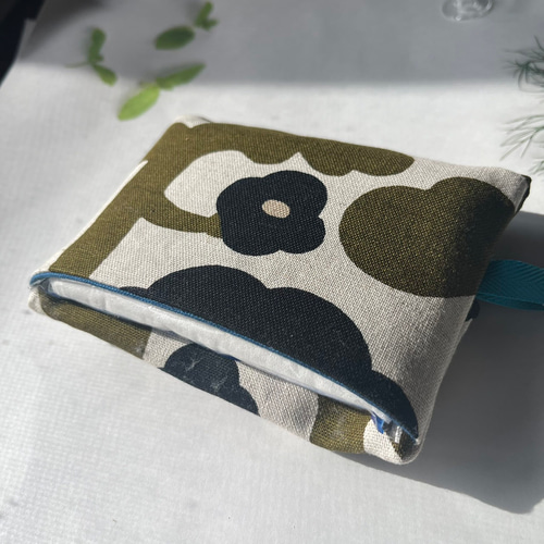 かわいい花 ア～イ ポケットティッシュケース うしろポケット