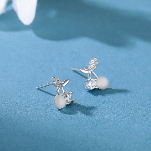 シルバー925 小ぶり さくらんぼ ピアス つけっぱなし 小さめ シルバー925 小ぶり さくらんぼ ピアス つけっぱなし 小さめ
