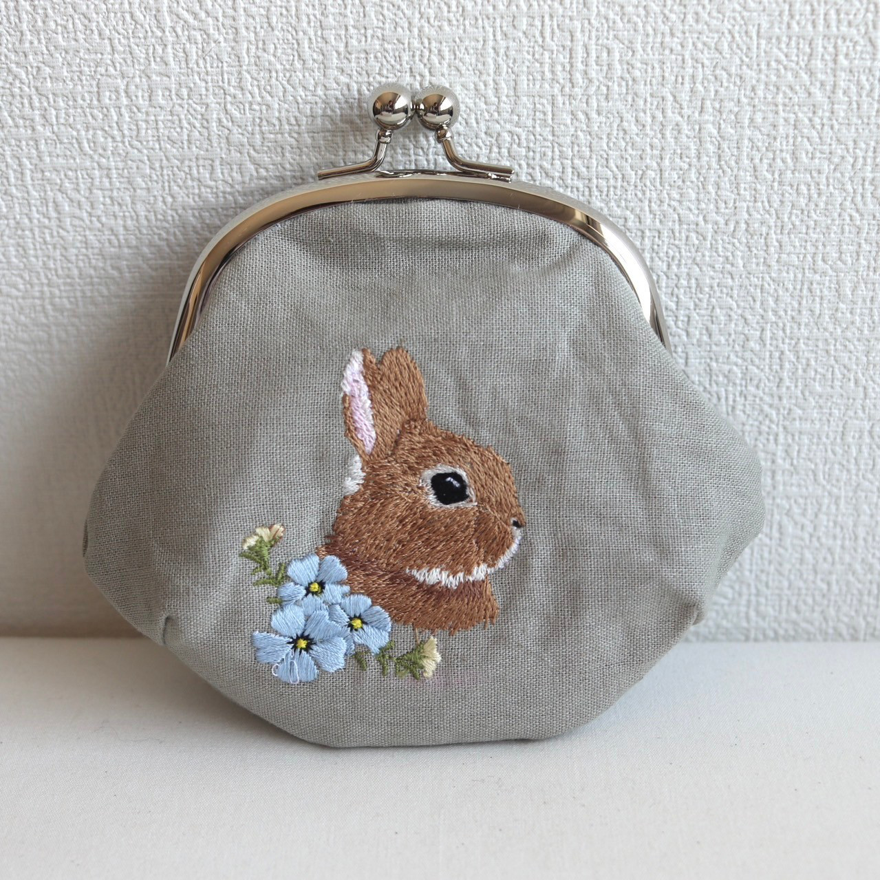 クマの刺繍ベンチ //KUKKO//アンティーク風