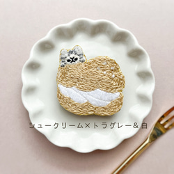 ケーキと猫の刺繍ブローチ 6枚目の画像