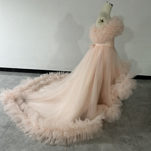 上品！カラードレス ピンク ラッフルフリル 取り外しオフショルダー 前  