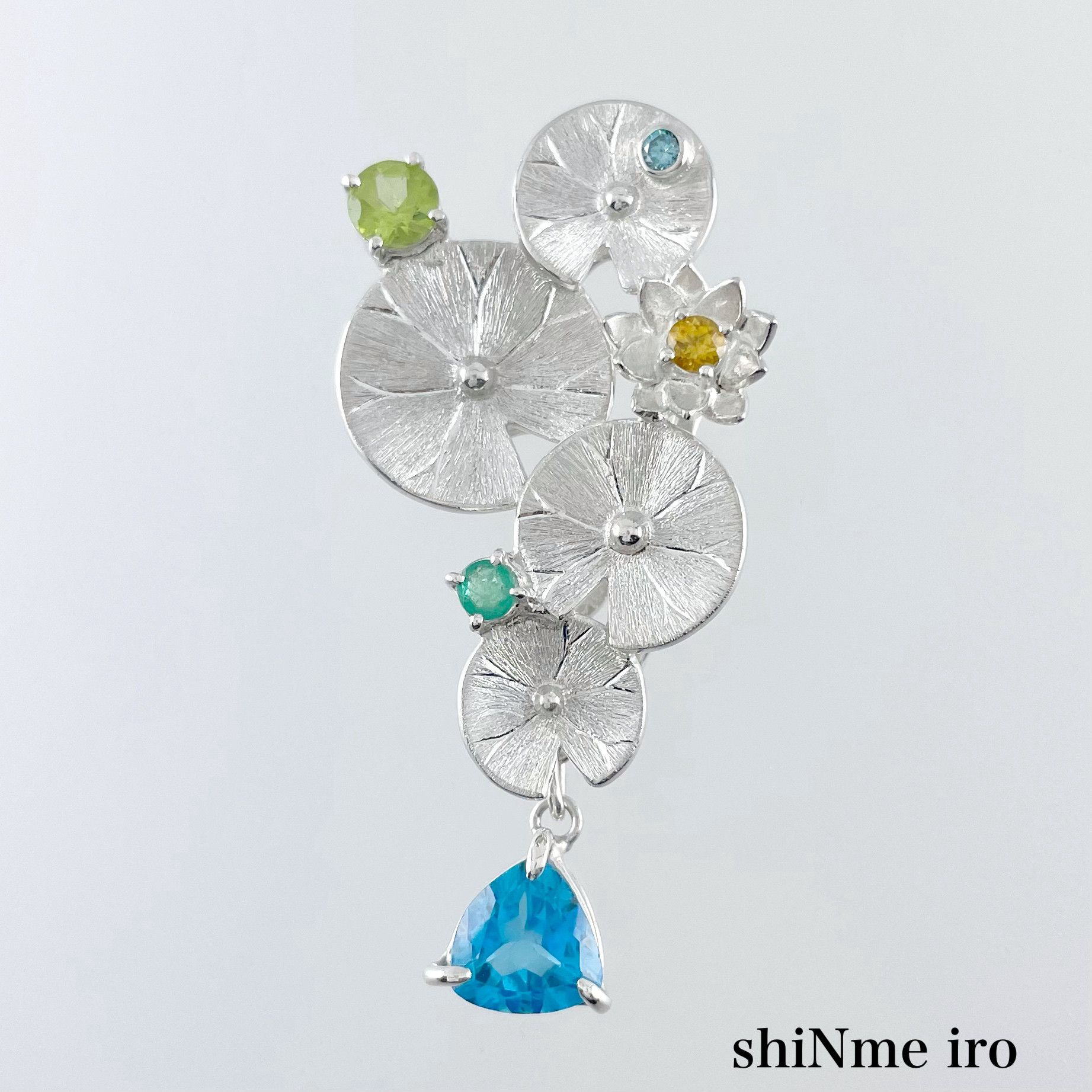 silver950ペンダント　睡蓮　トパーズ　サファイア　ダイヤモンド