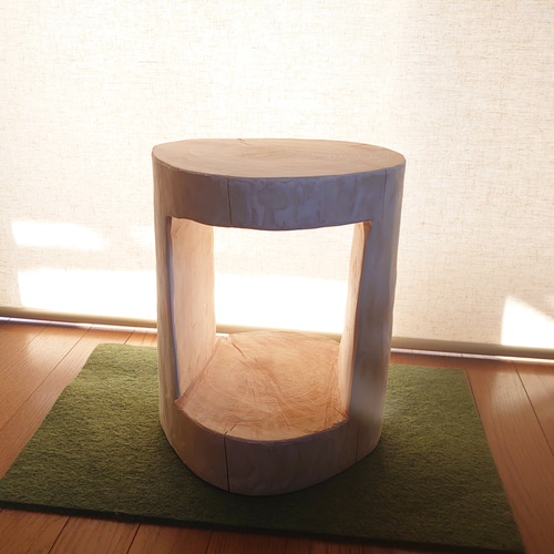 圧倒的な存在感 ひのき切株ウッドスツール くり抜き・ラージサイズ  