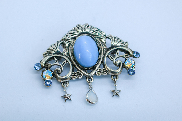 ビンテージ ブローチ チェコ硝子 バタフライ 5色クリスタル装飾 238 チェコヴィンテージガラスのブローチ アイシーブルー シルバー金具