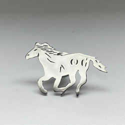 horse pin 1枚目の画像