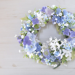 パープルブルーの花と白いラン　フラワーリース：ラン　あじさい　ブルー　パープル　白　ラン　母の日　 2枚目の画像