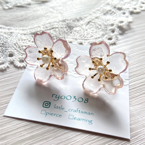 桜のレジンピアス イヤリング ピアス（スタッド・一粒） ryo0308 通販