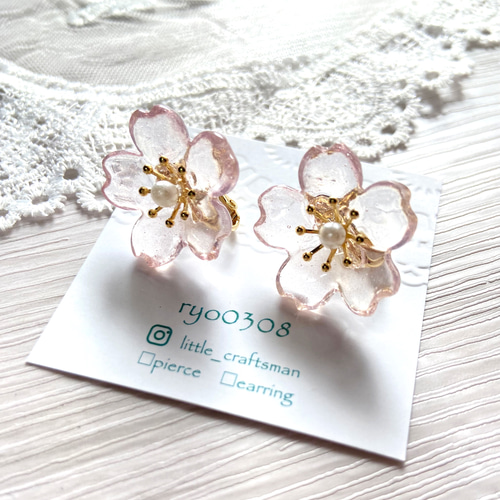 桜のレジンピアス イヤリング ピアス（スタッド・一粒） ryo0308 通販