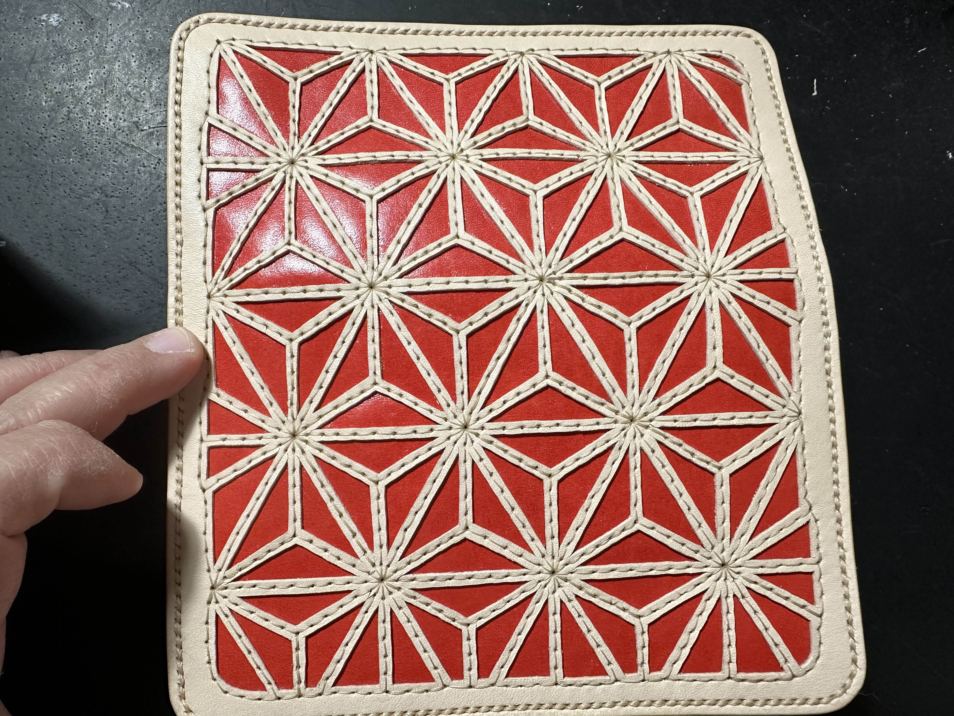 日本伝統文様『麻の葉』見本　トラッカーウォレット２０２４