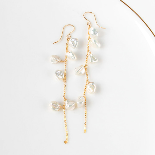 14kgf/シュワシュワ淡水パール ロングピアス ピアス（フック・チェーン 
