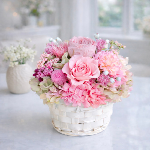 ふんわりパリジェンヌの花籠/プリザーブドフラワー/クリアケース入り