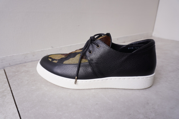 メンズ カモフラージュ柄ハラコ/クロコ型押しレザー レースアップモカスニーカー 牛革