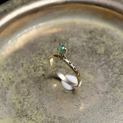 10金・エメラルドの指環：《西の魔女の指環 01》 1枚目の画像