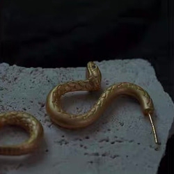 「Spirit Snake」オリジナルのスネークピアス レトロなエジプトスタイル 神秘的 ゴールド 蛇 ヘビ クール 10枚目の画像