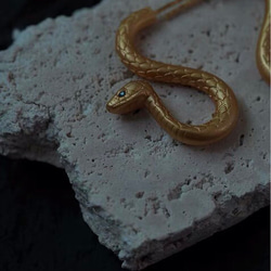 「Spirit Snake」オリジナルのスネークピアス レトロなエジプトスタイル 神秘的 ゴールド 蛇 ヘビ クール 15枚目の画像