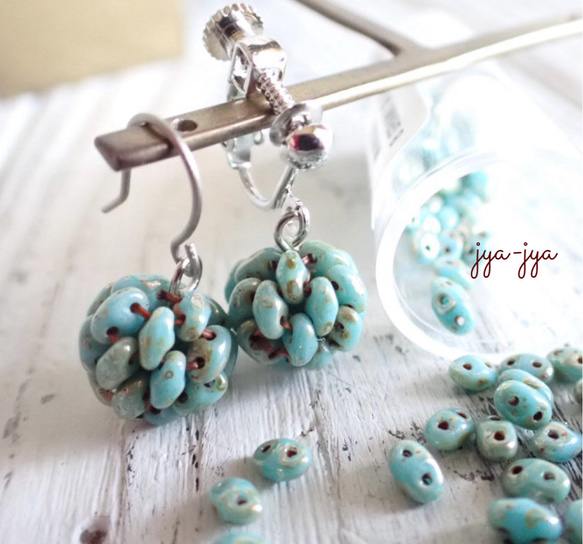 【復刻】beads earrings ＊ turquoise ball mini 1枚目の画像