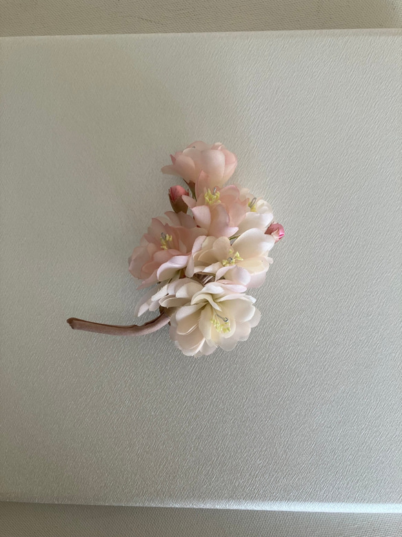 【春限定】八重桜の布花コサージュミニ 2枚目の画像