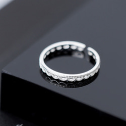 シルバー925  者者　細め　エレガント　上品　レース　リング　　指輪　silver925 フリーサイズ　大きさ調整可能 2枚目の画像
