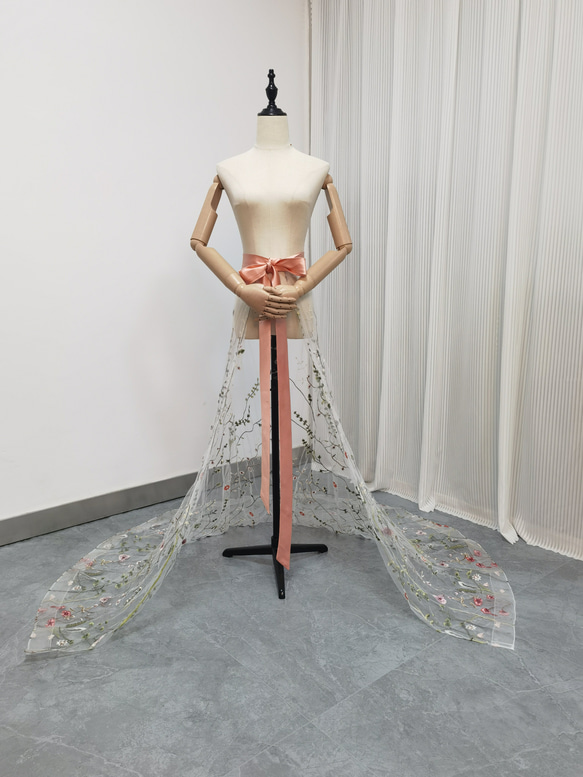 送料無料！オーバースカート  咲き誇る透け花レース  ベルト  可愛い   前撮り  ウェディングドレス 1枚目の画像