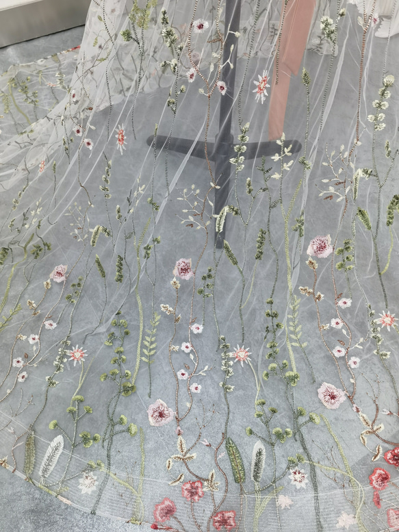 送料無料！オーバースカート  咲き誇る透け花レース  ベルト  可愛い   前撮り  ウェディングドレス 4枚目の画像