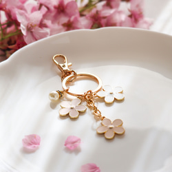 【人気No.1】 舞いさくら ピンク 桜 ゴールド色 バックチャーム キーホルダー アクセサリー