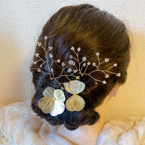金色ワイヤー 花 ヘアコーム　結婚式　成人式 人気 シンプル 花びら ワイヤー ユーピン ゴールドフラワー