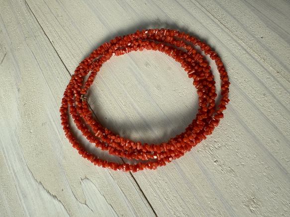 欲しかった⭐︎素材感たっぷりの約100センチ　赤珊瑚ロングネックレス　金具K18YG 9枚目の画像