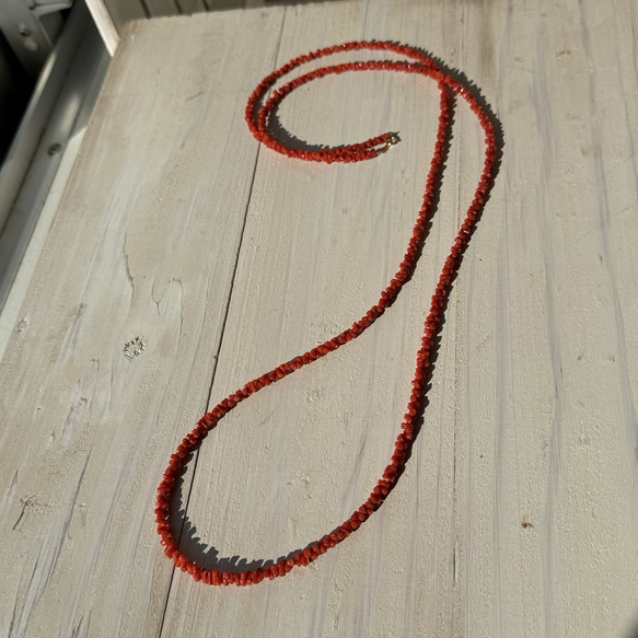 欲しかった⭐︎素材感たっぷりの約100センチ　赤珊瑚ロングネックレス　金具K18YG 12枚目の画像