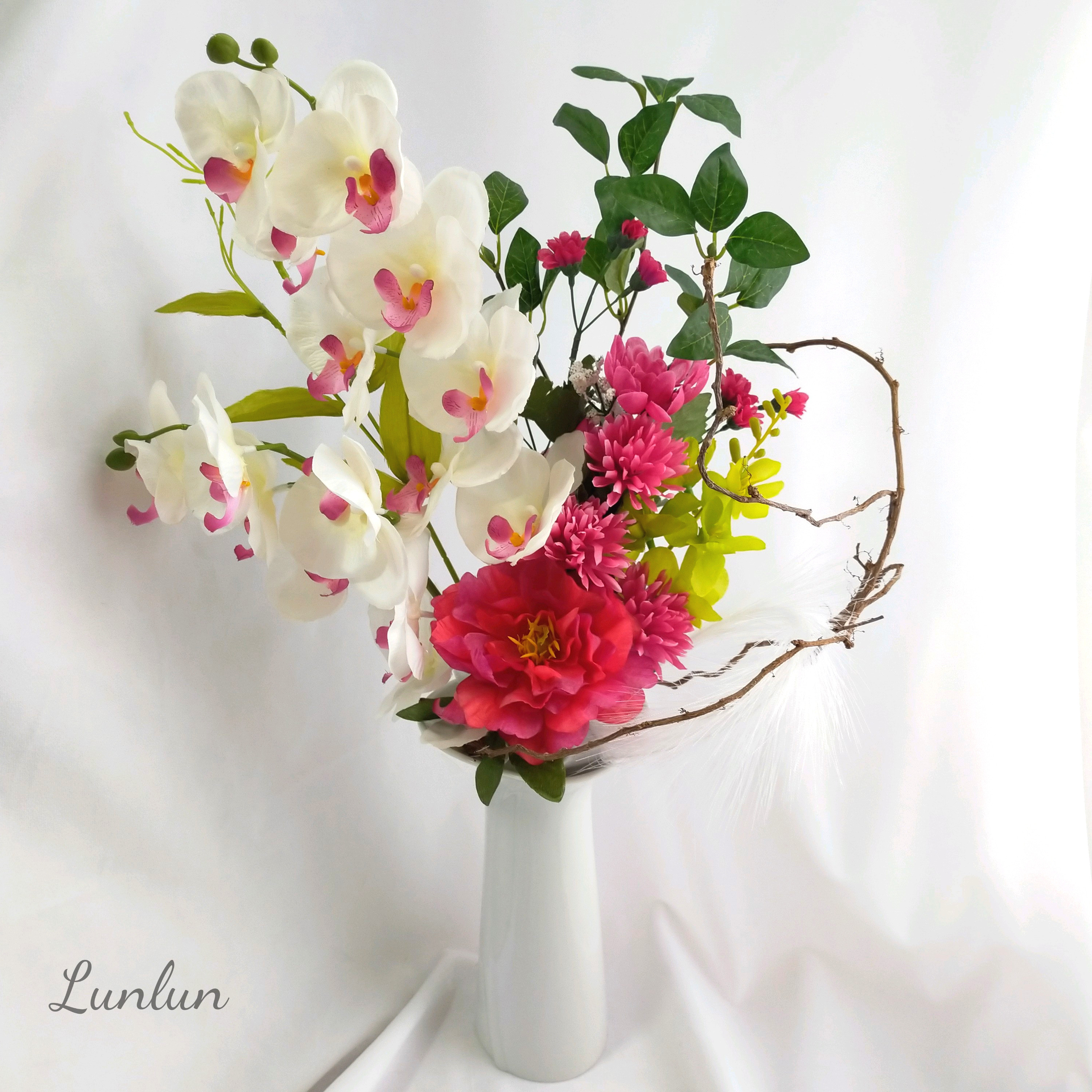 胡蝶蘭華やかLunlunアレンジメント（SOLDOUT）
