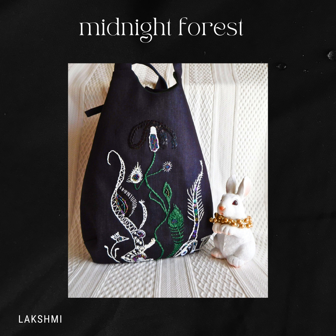 真夜中の森　ミッドナイトブルー色の刺繍バック