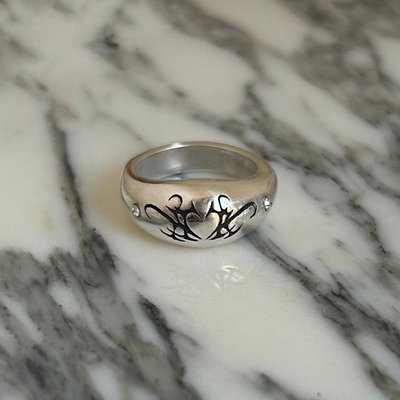 silver heart tattoo ring 1枚目の画像