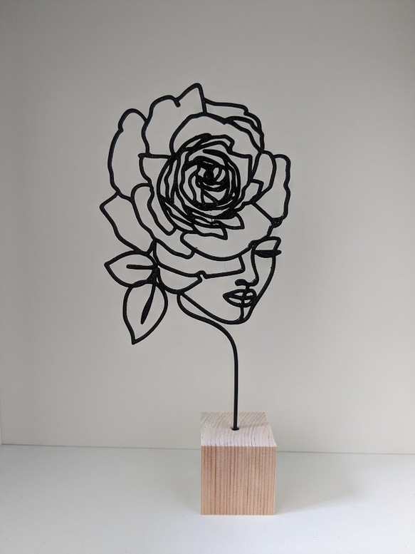 【薔薇と女性】ラインアート 3Dプリント オブジェ 線画アート 装飾 置物 1枚目の画像