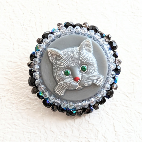 猫のブローチ　猫　ねこ　刺繍　ビーズ刺繍　2way　帯留めコンバーター　母の日　母の日ギフト　プレゼント 6枚目の画像