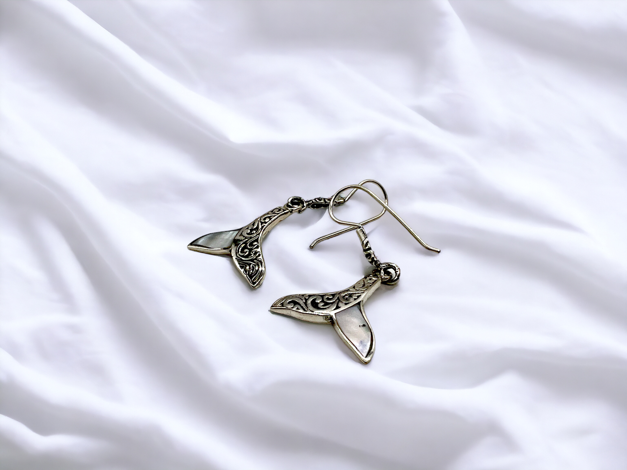 Pearl Whale Tail パールシェル シルバー925 銀線細工 大自然 イルカ シャチ バリ島 ピアス