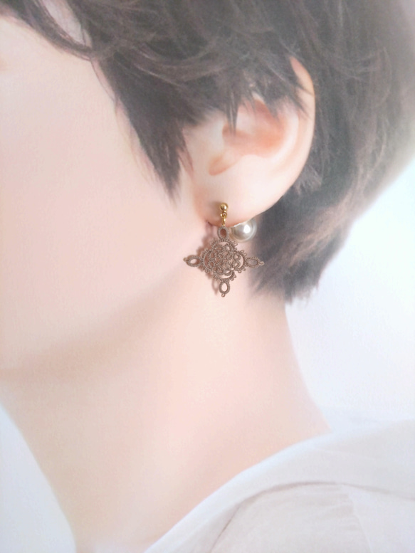 *＊。marrone scuro細糸*＊。タティングレース ピアス*＊。こげ茶色＊細糸＊ピアス イヤリング＊brown 1枚目の画像